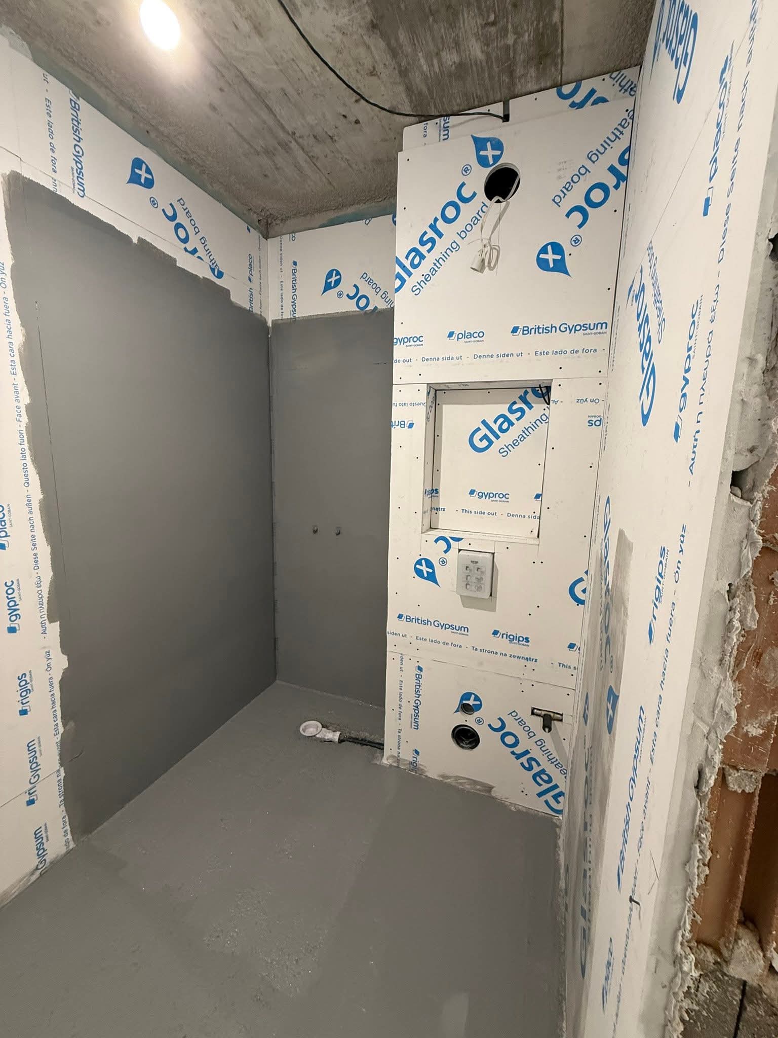 Луксозна баня с модерен дизайн