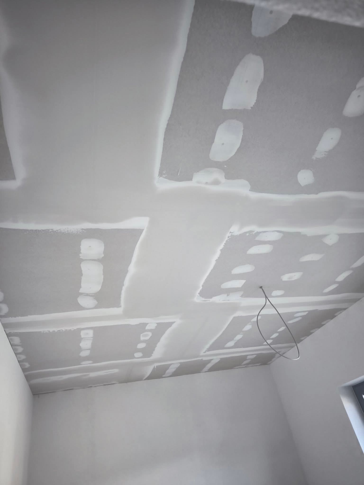 Гипсокартонни конструкции, предстенна обшивка и окачен таван 5
